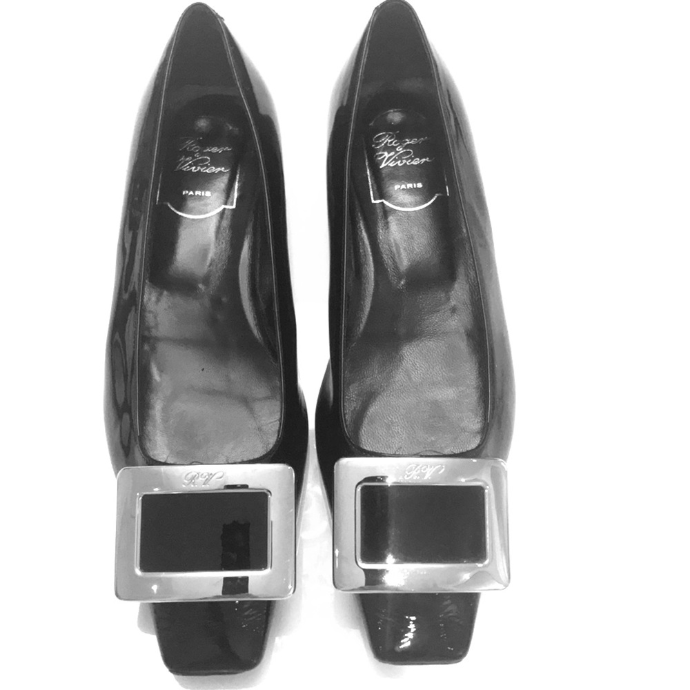 Roger Vivier patent leather buckle flat shoe